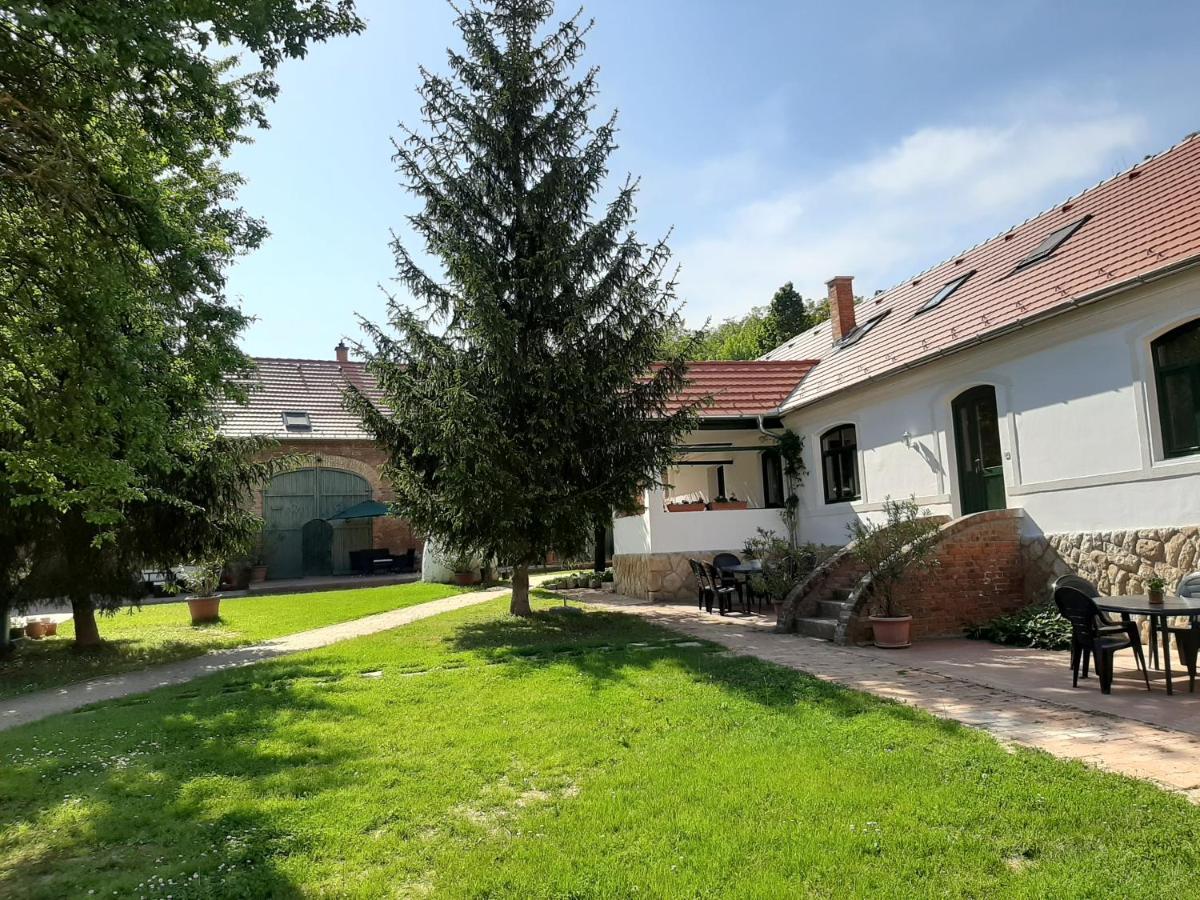 Natura Panzio&Apartmanhaz Орфів Екстер'єр фото