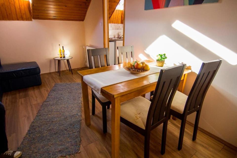 Natura Panzio&Apartmanhaz Орфів Екстер'єр фото