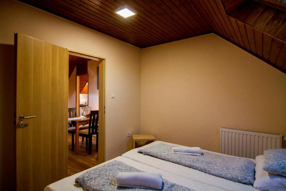 Natura Panzio&Apartmanhaz Орфів Екстер'єр фото